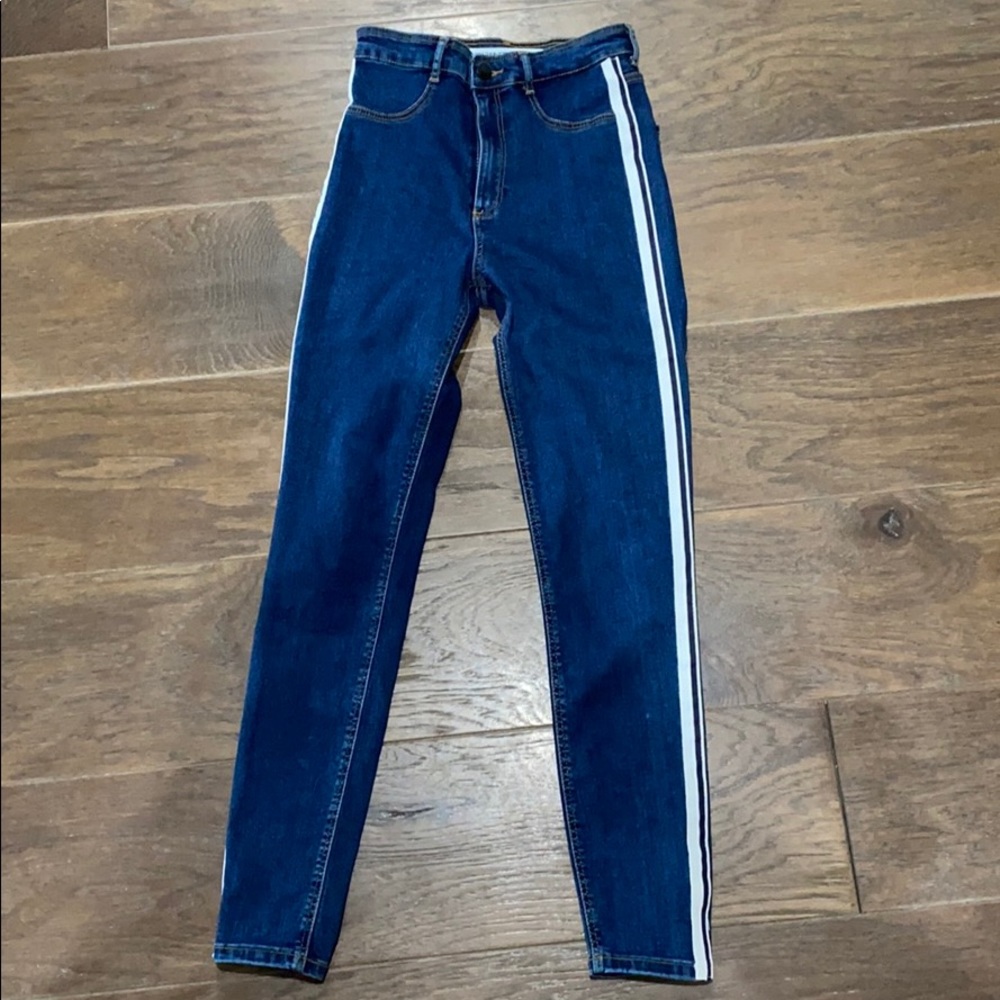 Jeans with elastic band